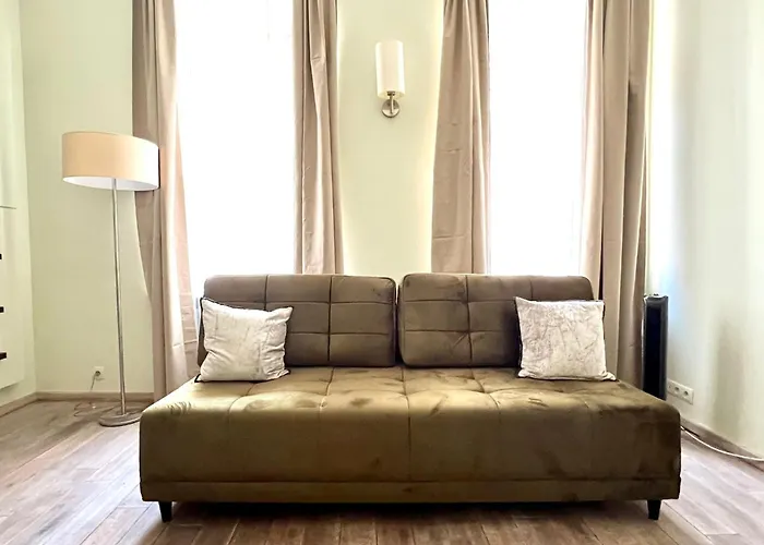 Aaa Premium Old Town