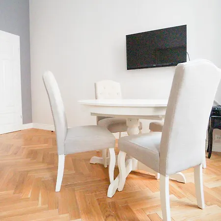 Apartment Aaa Premium Old Town